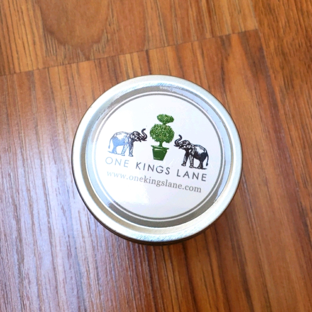 One King Lane small candle